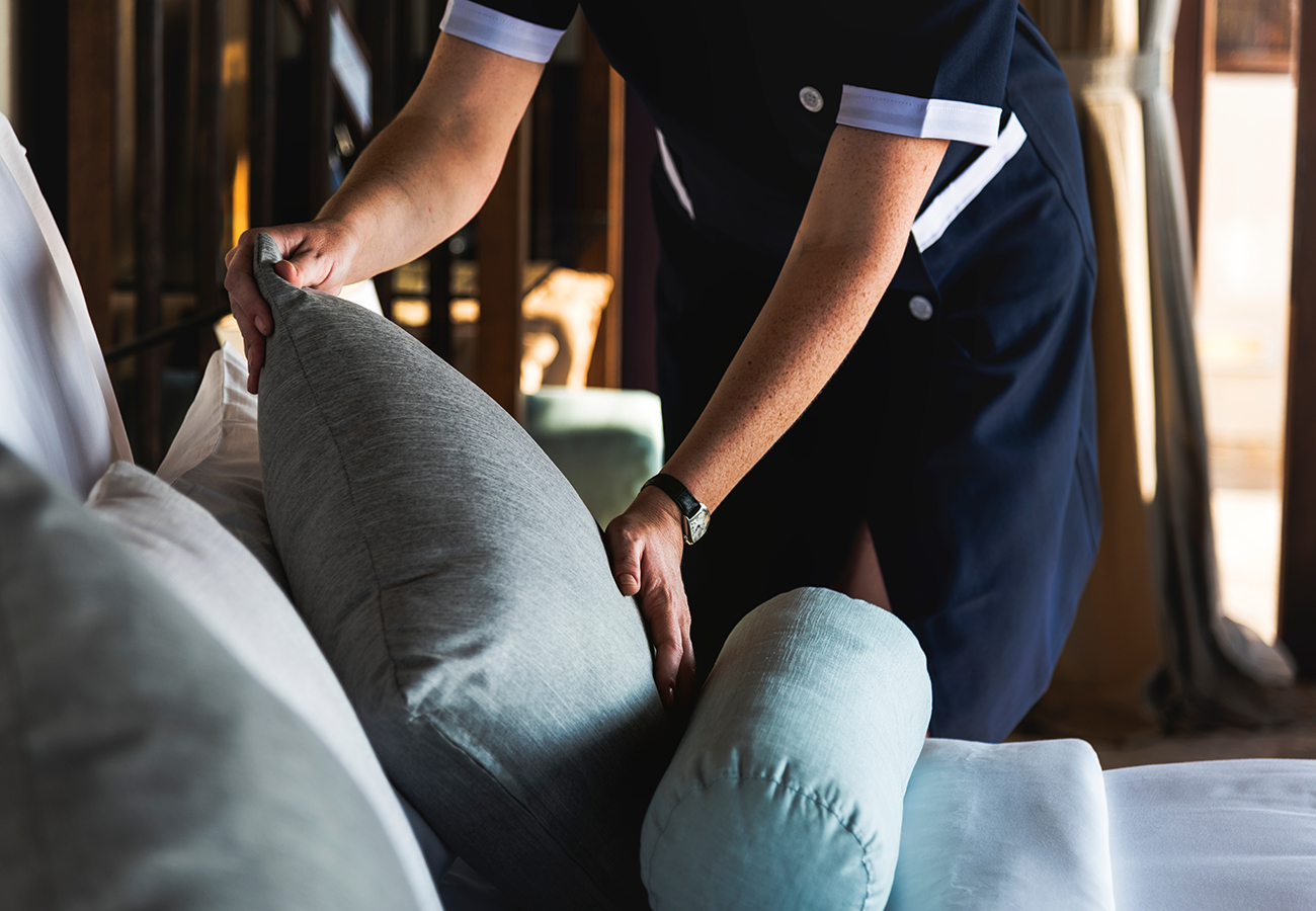 Refreshing Bed Linens, Stel Housecleaning - Services