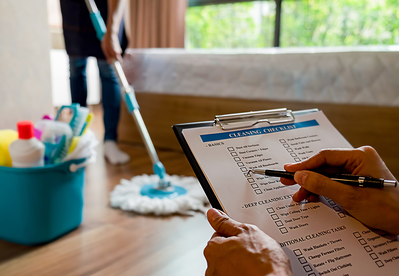 40 Point Checklist, Stel Housecleaning